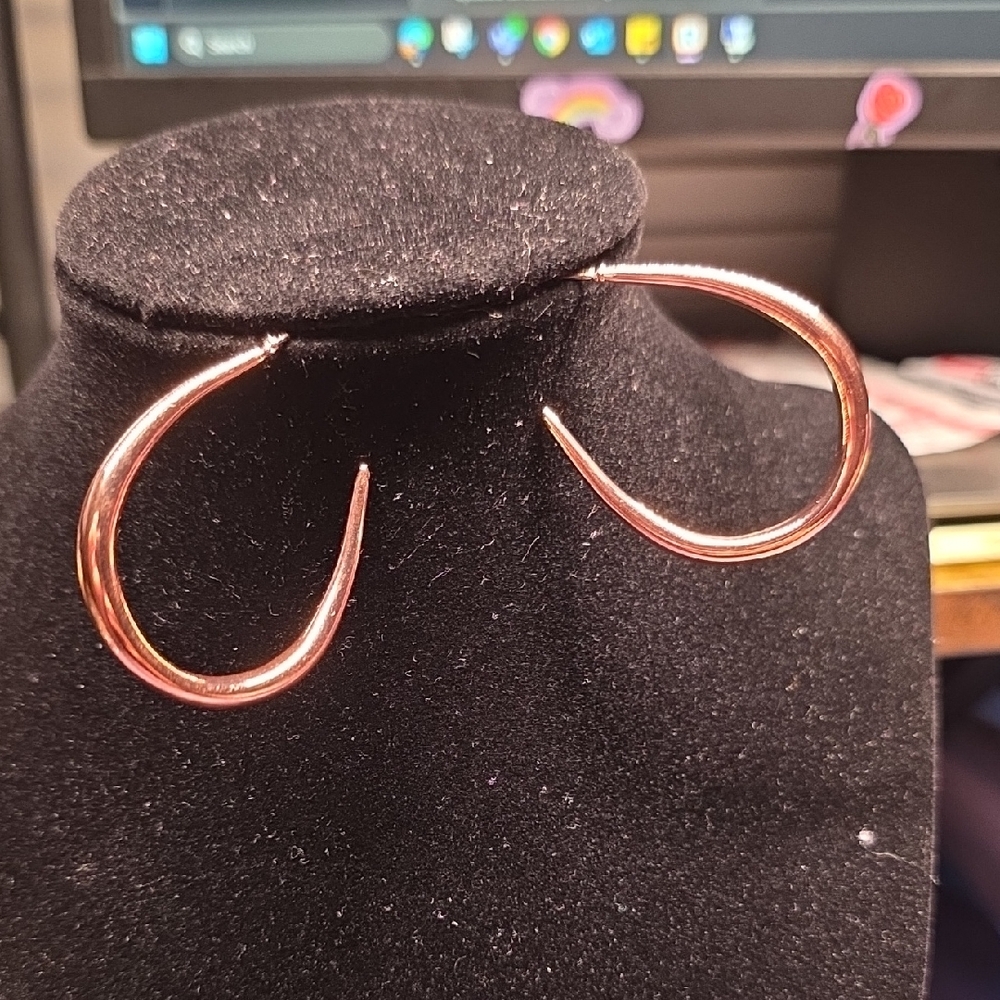 BUNDLE ANY 2, PAY ONE PRICE. Rose Gold Hoop Earrings